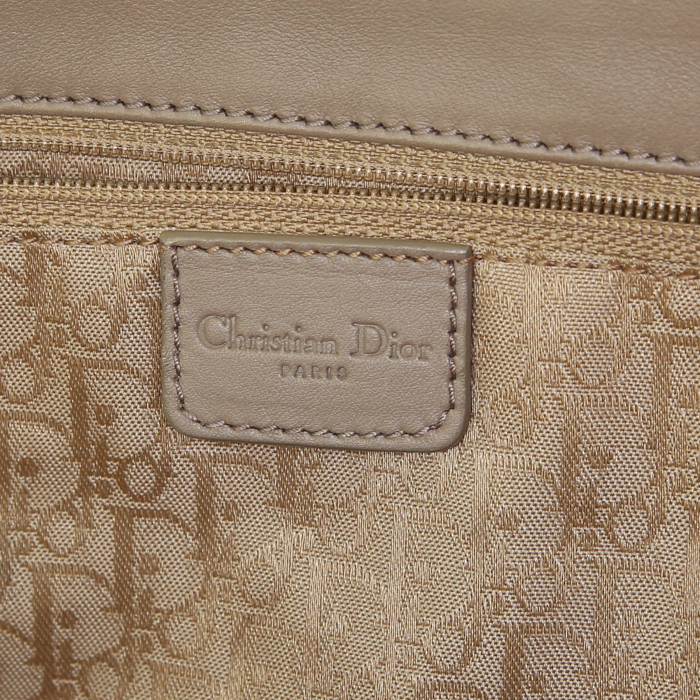 Bolso de mano Dior Rasta en cuero cannage beige - Detail D3