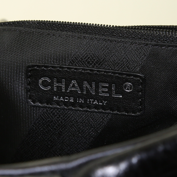 Shopping bag Chanel Portobello in pelle trapuntata nera e grigia effetto invecchiato - Detail D3