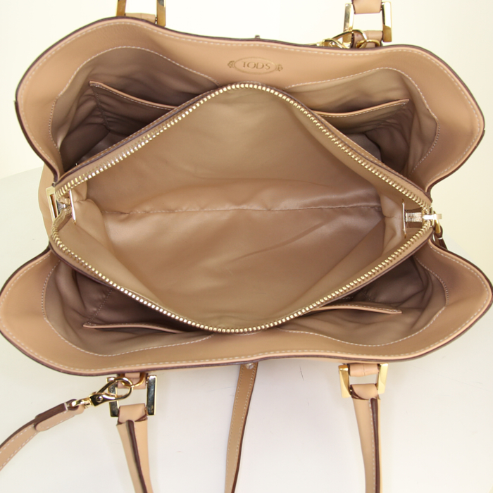 Bolso de mano Tod's D-Cube en cuero beige - Detail D3