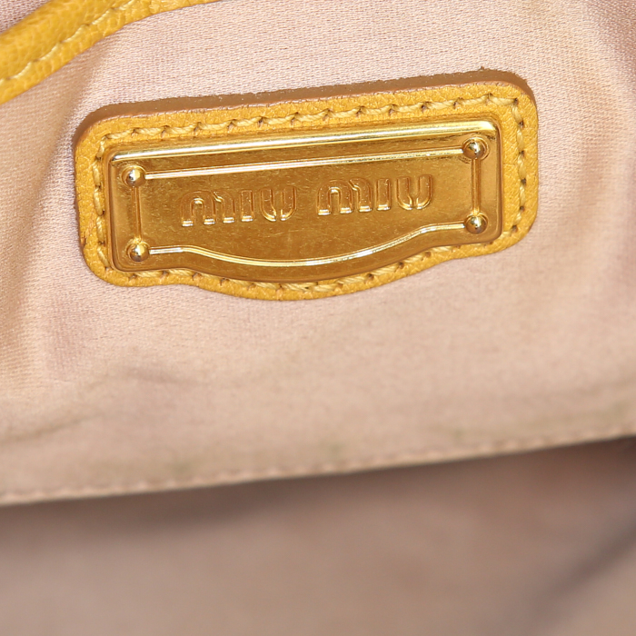 Borsa Miu Miu in pelle martellata gialla - Detail D4