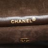 Bolso de mano Chanel Vintage en ante acolchado marrón - Detail D3 thumbnail