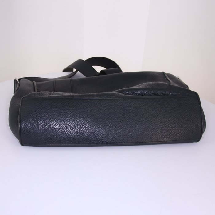 Borsa a tracolla Hermès Steve in pelle togo grigio antracite - Detail D4