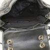 Mochila Chanel en cuero acolchado negro - Detail D2 thumbnail