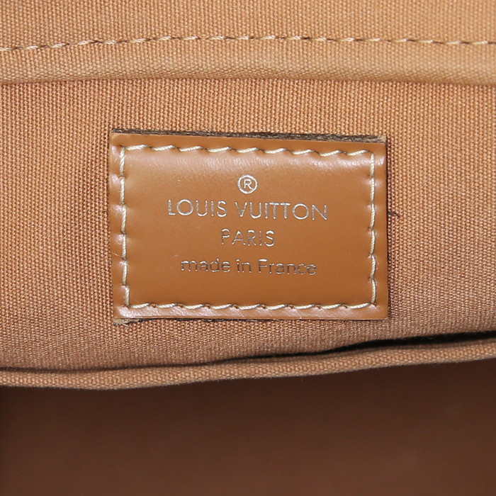 Bolso para llevar al hombro o en la mano Louis Vuitton Turenne modelo grande en cuero Epi marrón - Detail D3