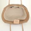 Gucci Swing shopping bag in beige leather - Detail D2 thumbnail
