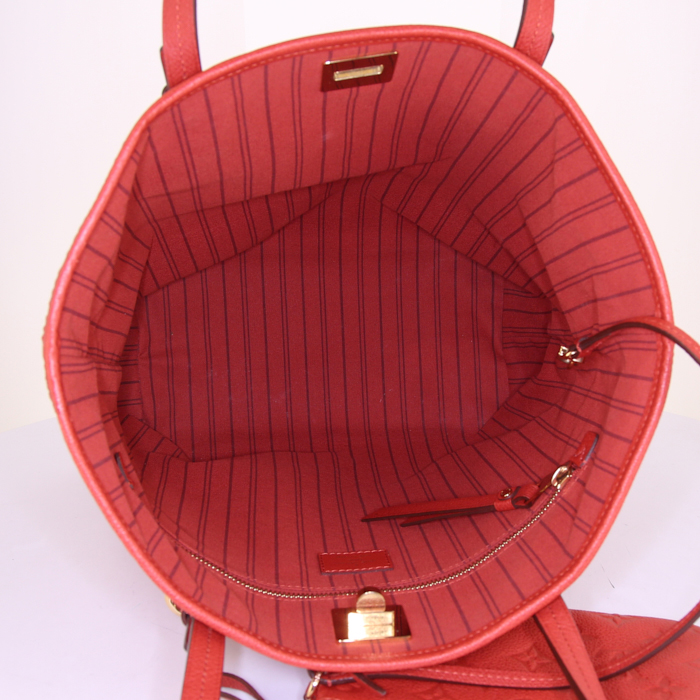 Louis Vuitton  Citadines shopping bag  in red empreinte monogram leather - Detail D2