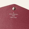 Louis Vuitton Sarah wallet in pink epi leather - Detail D3 thumbnail
