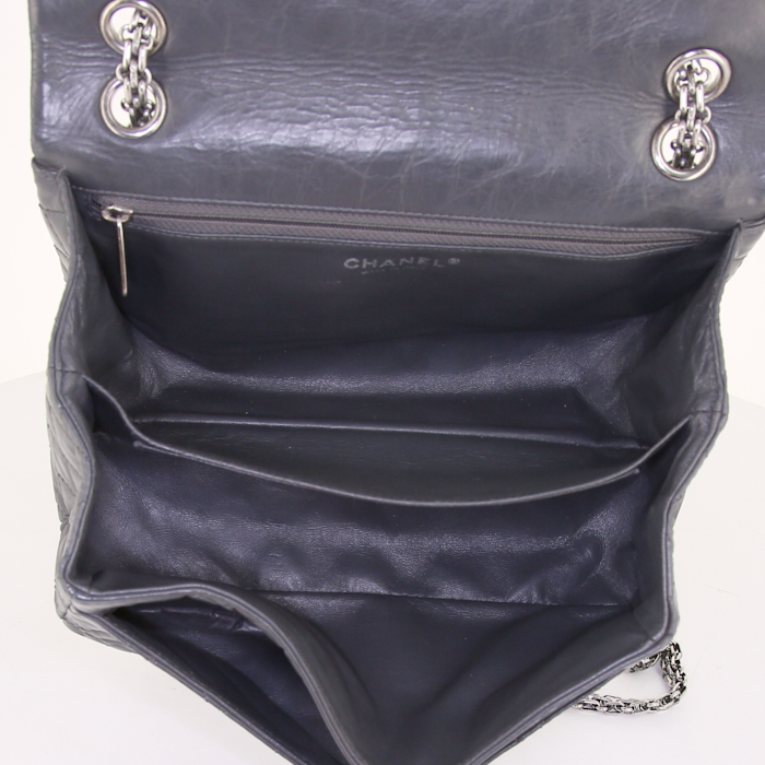 Borsa a tracolla Chanel 2.55 in pelle trapuntata grigio antracite - Detail D3