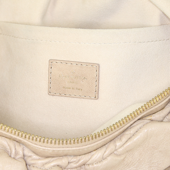 Louis Vuitton Nimbus bag worn on the shoulder or carried in the hand in beige monogram leather - Detail D3