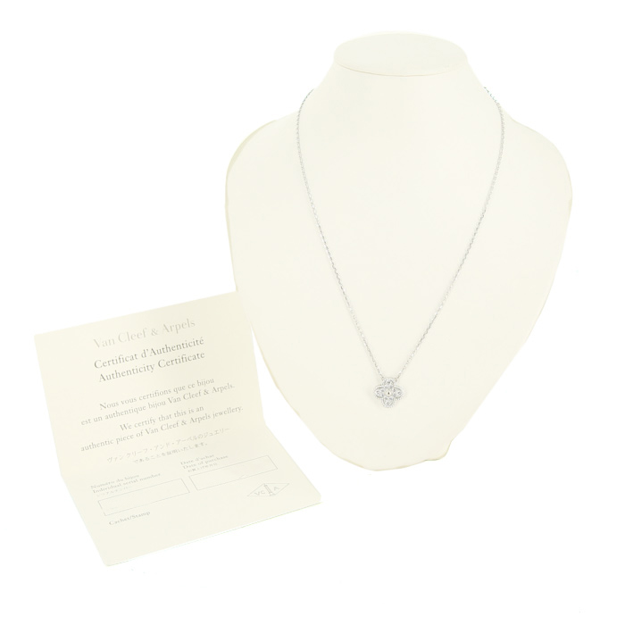 Collier Van Cleef 
Arpels Alhambra Vintage en or blanc et diamants - Detail D2