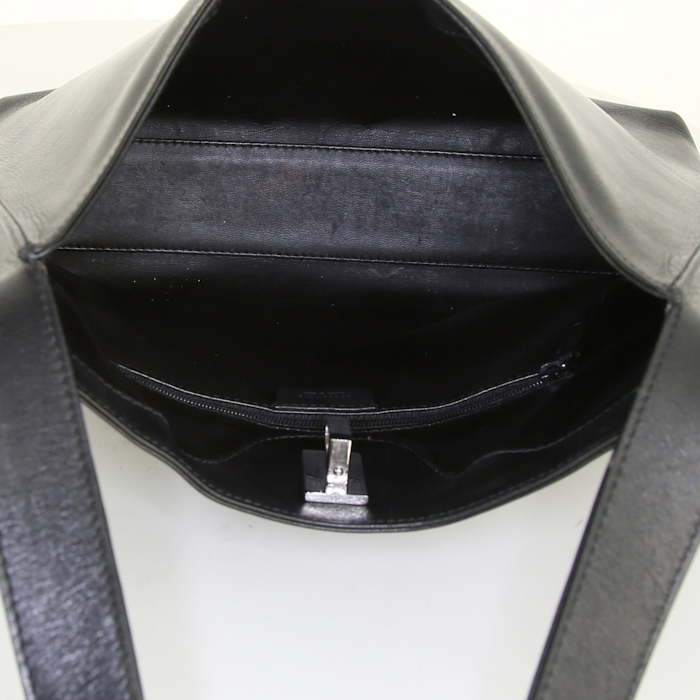 Gucci Gucci Vintage handbag in black leather - Detail D2