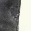 Bolso para llevar al hombro o en la mano Hermès Constance en cuero box negro - Detail D4 thumbnail