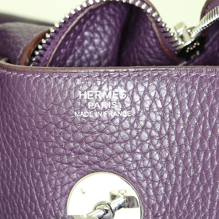 Hermes Lindy 34 cm handbag in purple togo leather - Detail D3