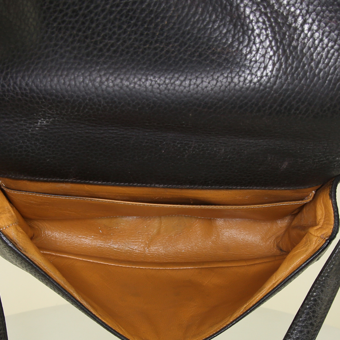 Hermes Nouméa shoulder bag in black Fjord leather - Detail D2