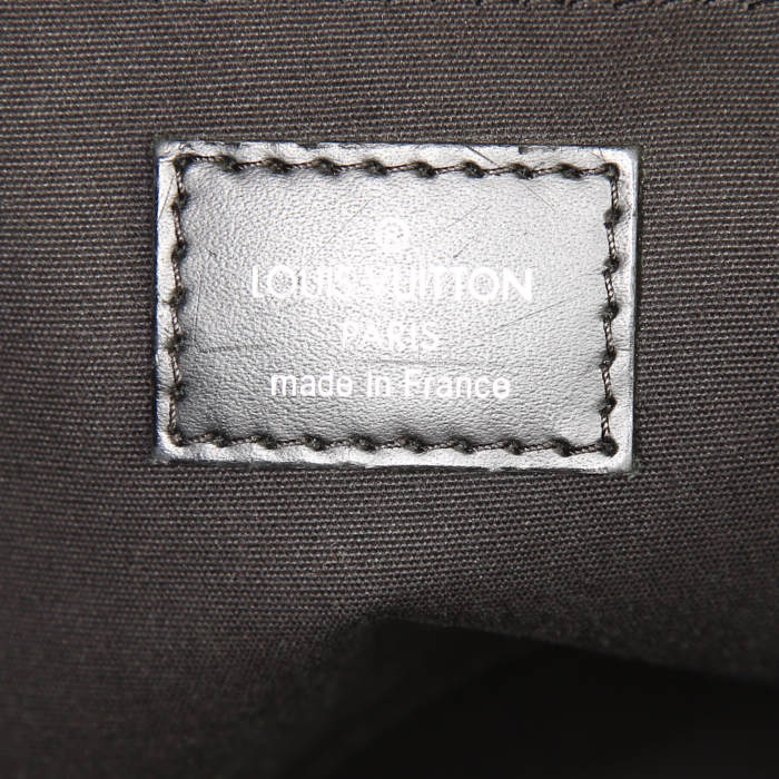 Sac à main Louis Vuitton Passy grand modèle en cuir épi noir - Detail D3
