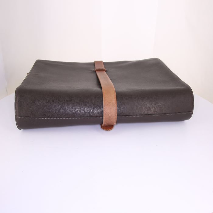 Borsa portadocumenti Hermès in pelle togo marrone scuro e pelle marrone - Detail D5