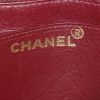 Chanel Messenger shoulder bag in brown quilted leather - Detail D3 thumbnail