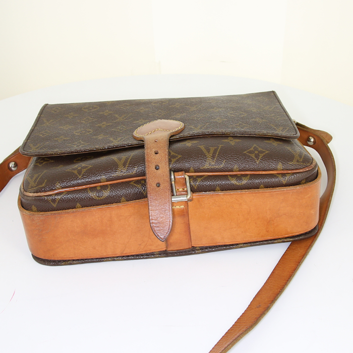Louis Vuitton Cartouchiére messenger bag in monogram canvas and natural leather - Detail D3