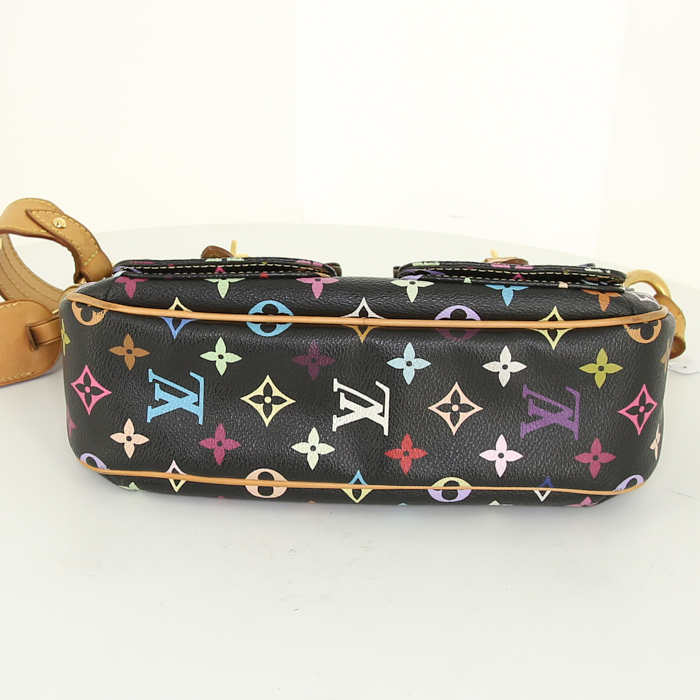 Bolso de mano Louis Vuitton Lodge en lona Monogram negra y cuero natural - Detail D4