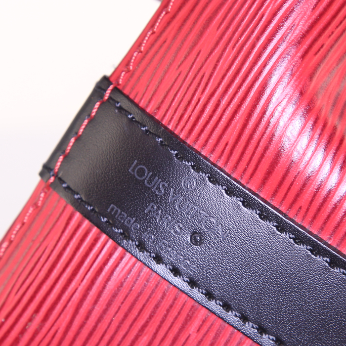 Louis Vuitton petit Noé small model handbag in red and black epi leather - Detail D3
