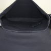 Bolso zurrón Louis Vuitton District en lona a cuadros revestida gris antracita y cuero negro - Detail D2 thumbnail
