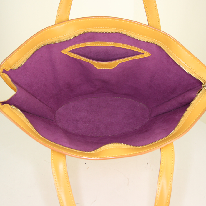 Louis Vuitton Saint Jacques handbag in yellow epi leather - Detail D2