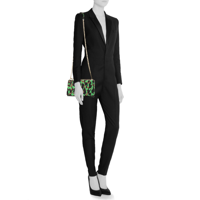 Sac bandoulière Versace Palazzo Empire en cuir vert et noir - Detail D1