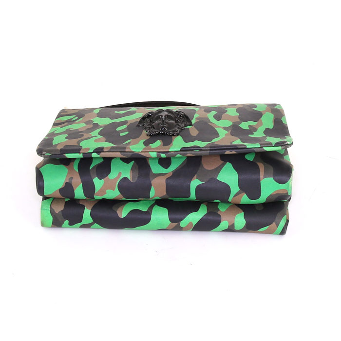 Versace Palazzo Empire shoulder bag in green and black leather - Detail D5