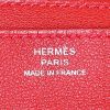 Portefeuille Hermes Dogon - Pocket Hand en cuir Swift rouge - Detail D3 thumbnail