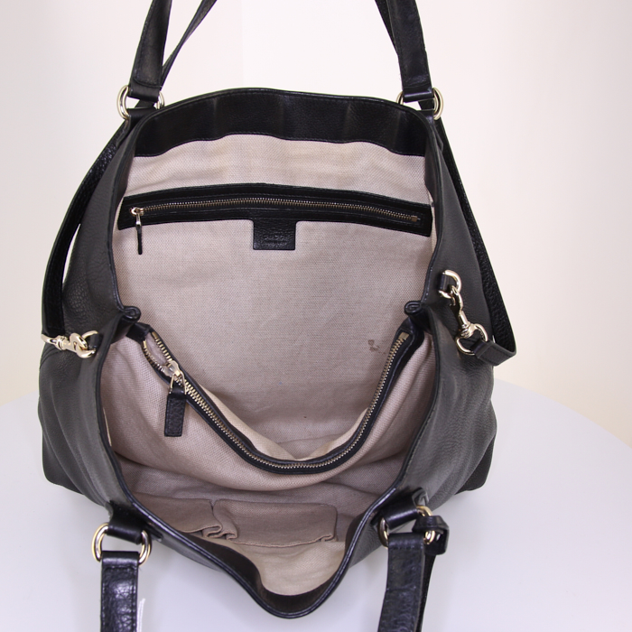Sac cabas Gucci Soho en cuir grainé noir - Detail D3