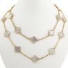 Van Cleef & Arpels Alhambra Vintage long necklace in yellow gold and mother of pearl - Detail D3 thumbnail