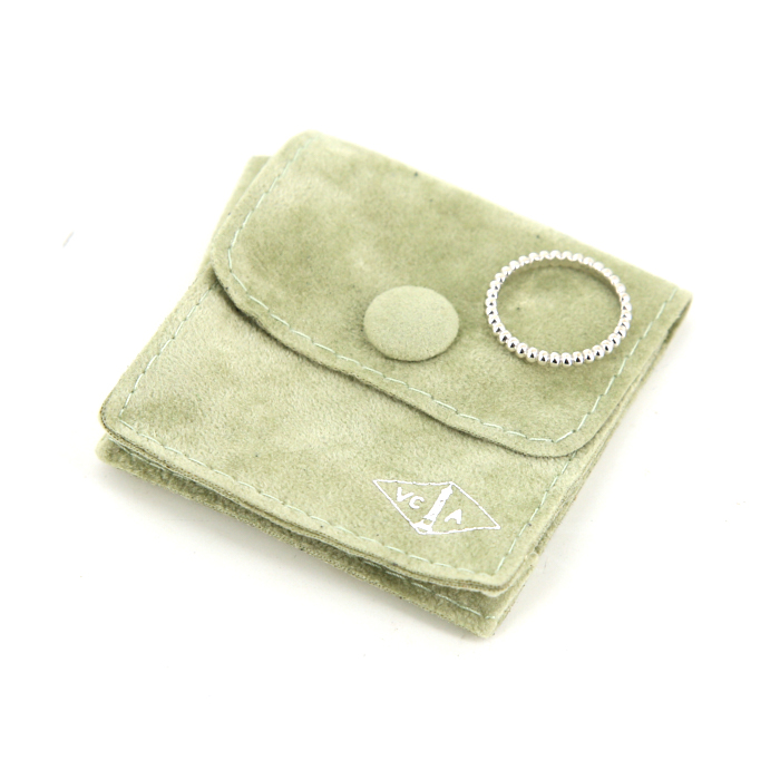 Fede nuziale Van Cleef & Arpels Perlée in oro bianco - Detail D2