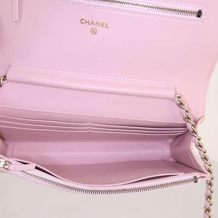 Borsa a tracolla Chanel Wallet on Chain in alligatore rosa - Detail D2