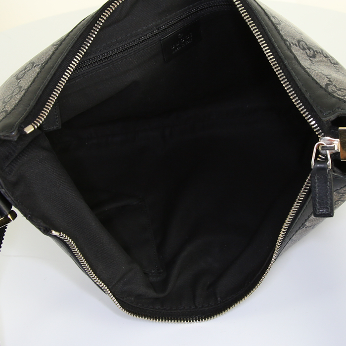 Bolso bandolera Gucci en lona Monogram revestida gris y negra y cuero negro - Detail D2