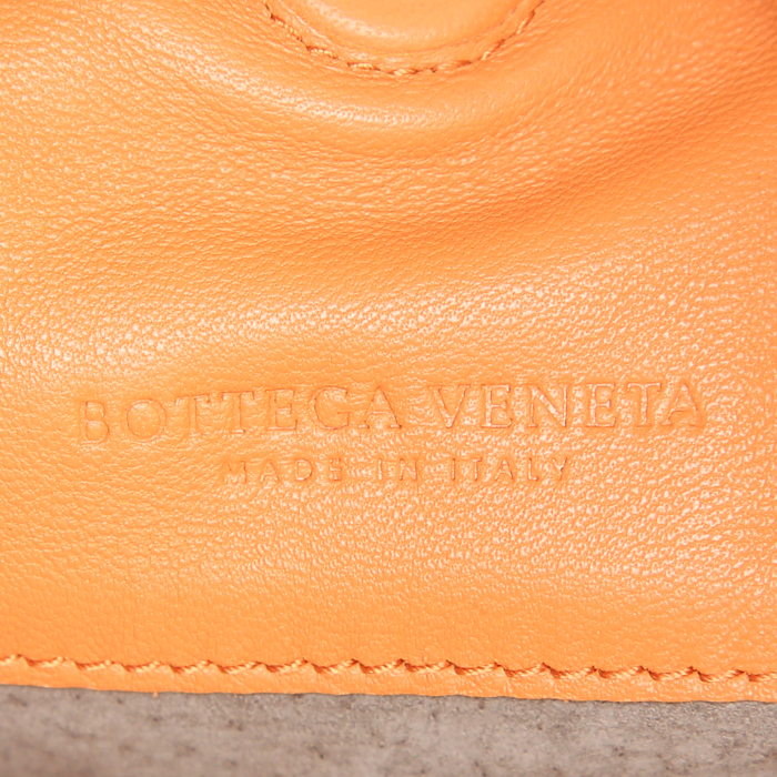 Bolso de mano Bottega Veneta en cuero intrecciato naranja - Detail D3