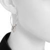 Dior Coeurs Légers hoop earrings in white gold and diamonds - Detail D1 thumbnail