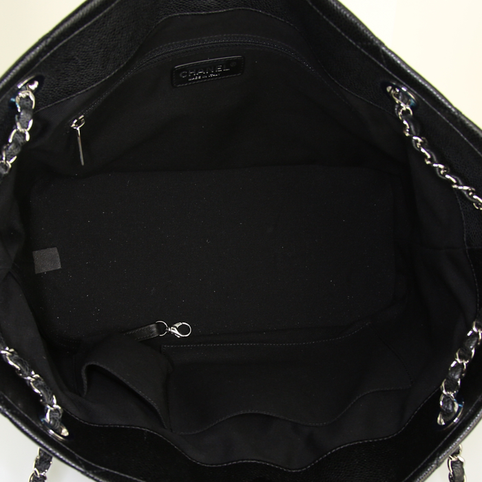 Sac cabas Chanel Soft CC en cuir grainé matelassé noir - Detail D2