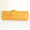 Bolso de mano Chanel Just Mademoiselle en cuero acolchado amarillo Curry - Detail D4 thumbnail