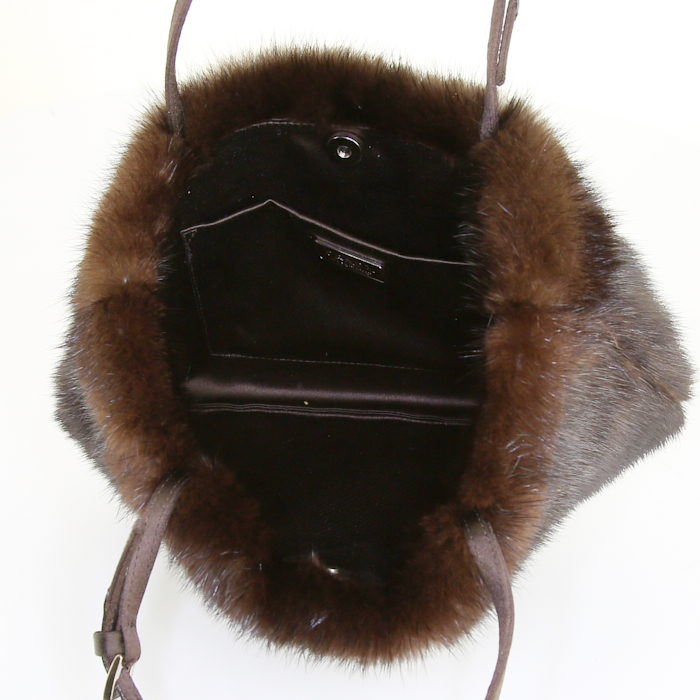 Pochette Prada en fourrure marron - Detail D2