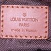 Sac à main Louis Vuitton Onatah en daim monogram marron - Detail D3 thumbnail