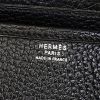 Sac bandoulière Hermès Duffle en cuir Fjord noir - Detail D4 thumbnail