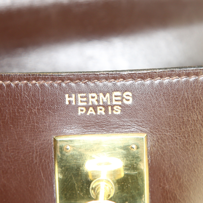 Sac à main Hermes Kelly 32 cm en cuir box marron - Detail D4