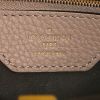 Louis Vuitton Capucines medium model handbag in beige grained leather - Detail D4 thumbnail