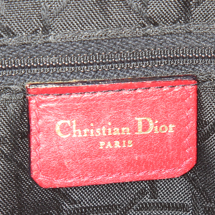 Sac à main Dior Lady Dior grand modèle en cuir cannage rouge - Detail D4