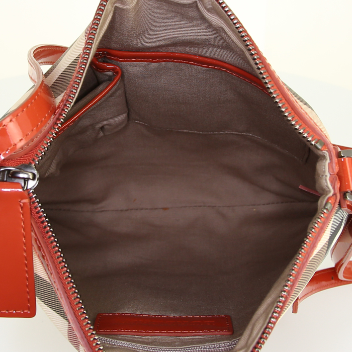 Bolso bandolera Burberry en lona revestida Haymarket beige y charol naranja - Detail D2