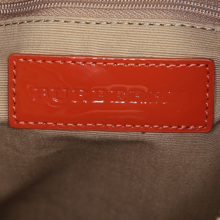 Sac bandoulière Burberry en toile enduite Haymarket beige et cuir vernis orange - Detail D3