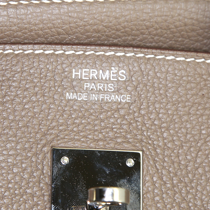Hermes Birkin 35 cm handbag in etoupe togo leather - Detail D4