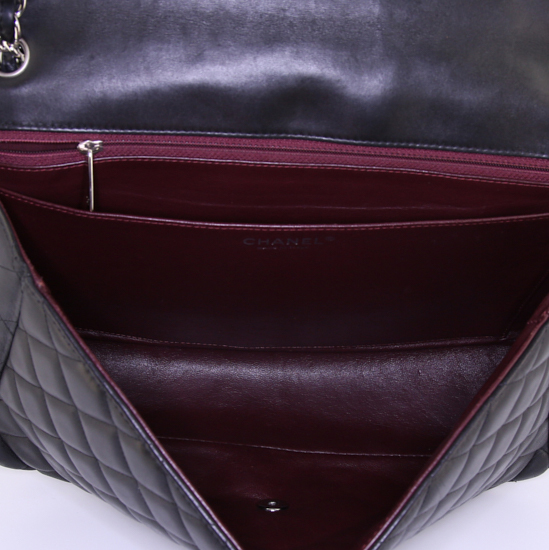 Borsa Chanel Timeless Maxi Jumbo in pelle trapuntata nera - Detail D3