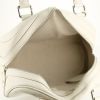 Bolso de mano Louis Vuitton Bowling en cuero Epi blanco - Detail D2 thumbnail