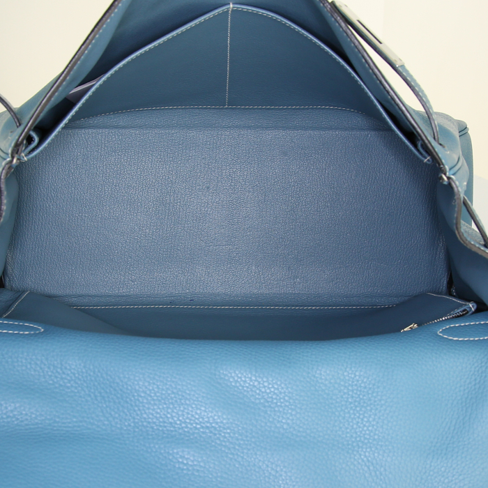 Bolso de mano Hermes Kelly 35 cm en cuero togo azul - Detail D3